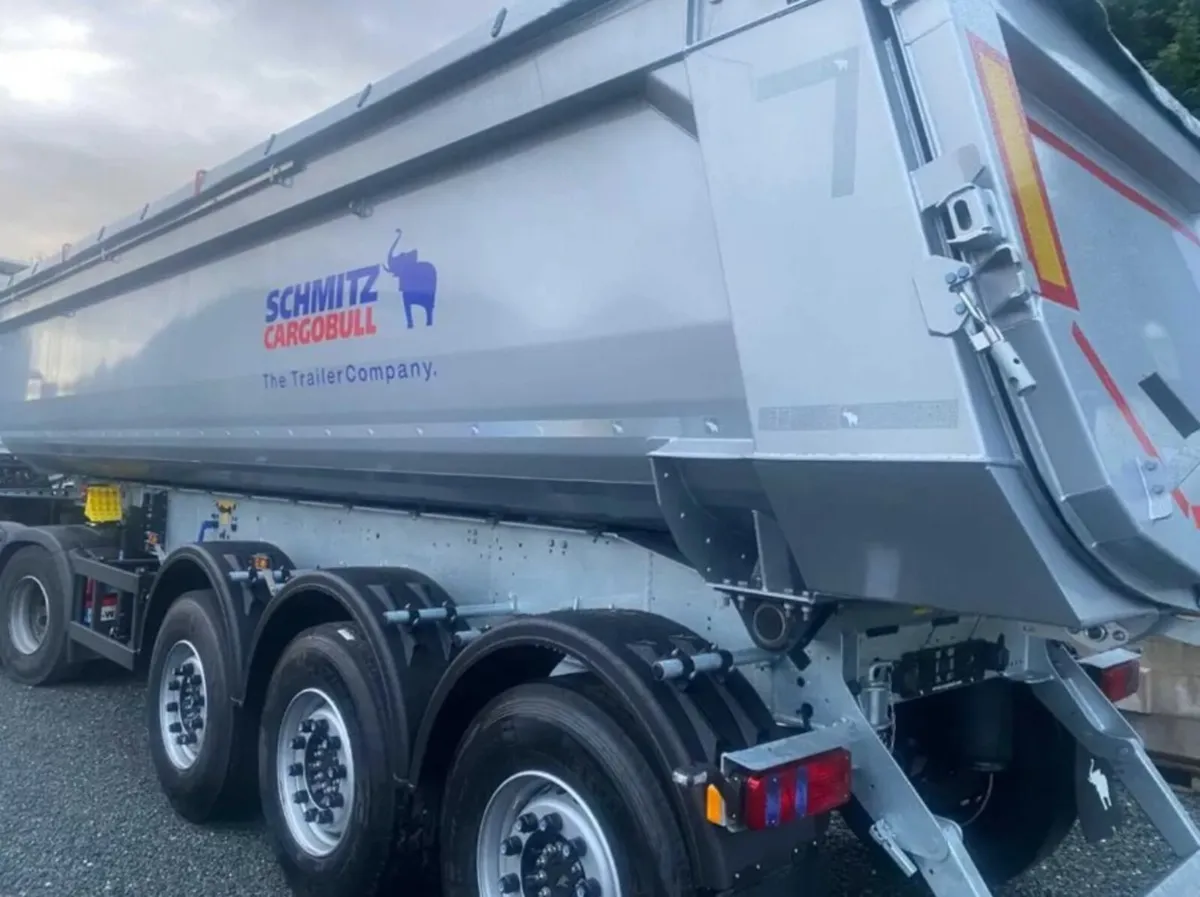 NEW SCHMITZ 8.2m TIPPER - Image 1