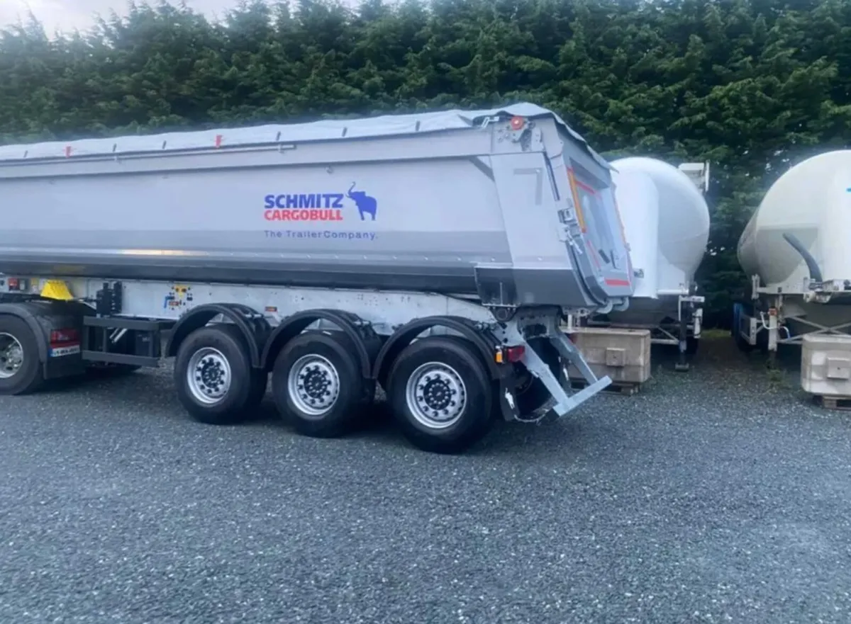 NEW SCHMITZ 8.2m TIPPER - Image 1