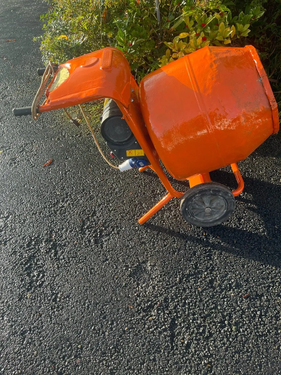Belle Electric Cement Mixer 240v. - Image 1