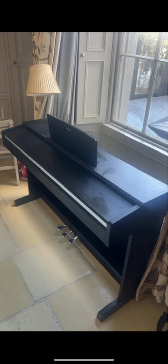 Yamaha Digital Piano - Image 4