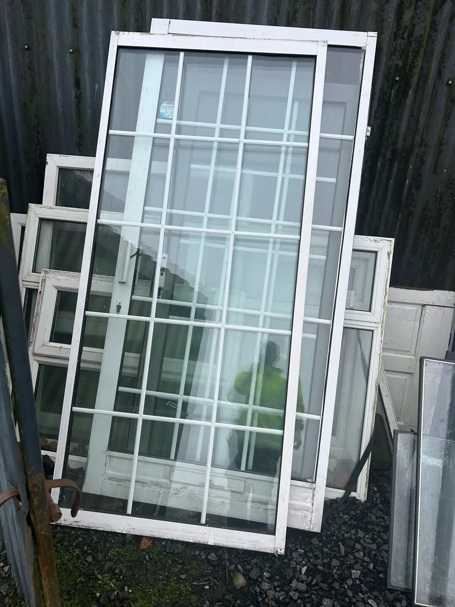 Sliding door - Image 1