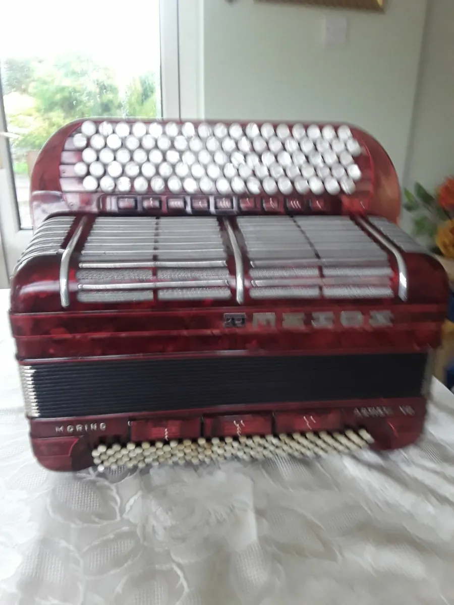Hohner morino five row accordion - Image 2