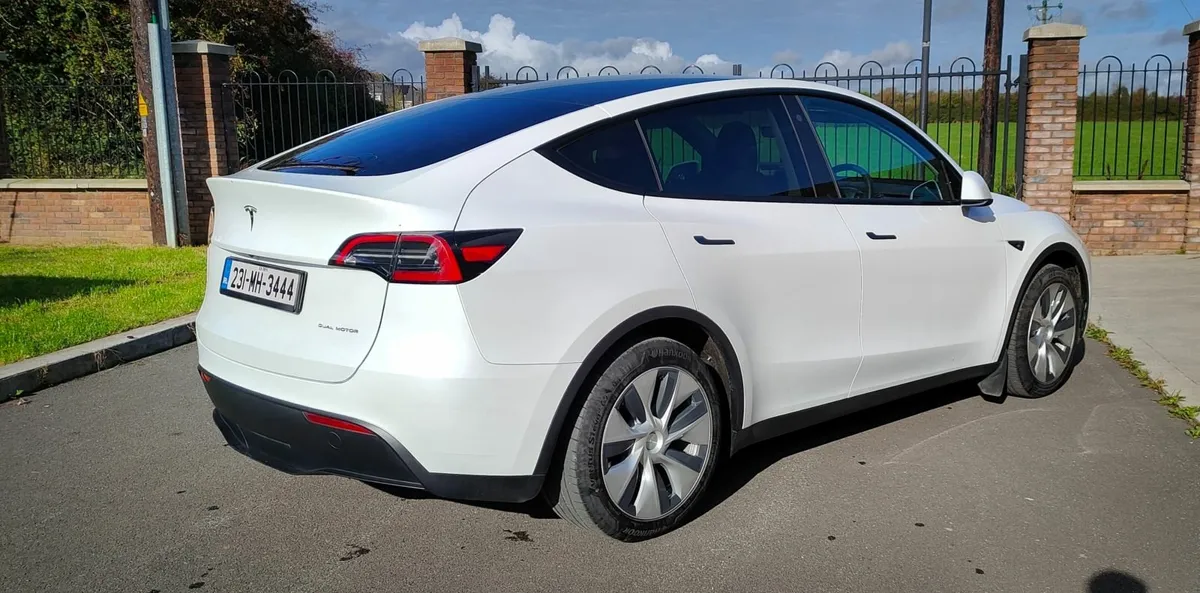 Tesla Model Y 2023 Awd Long Range - Image 4