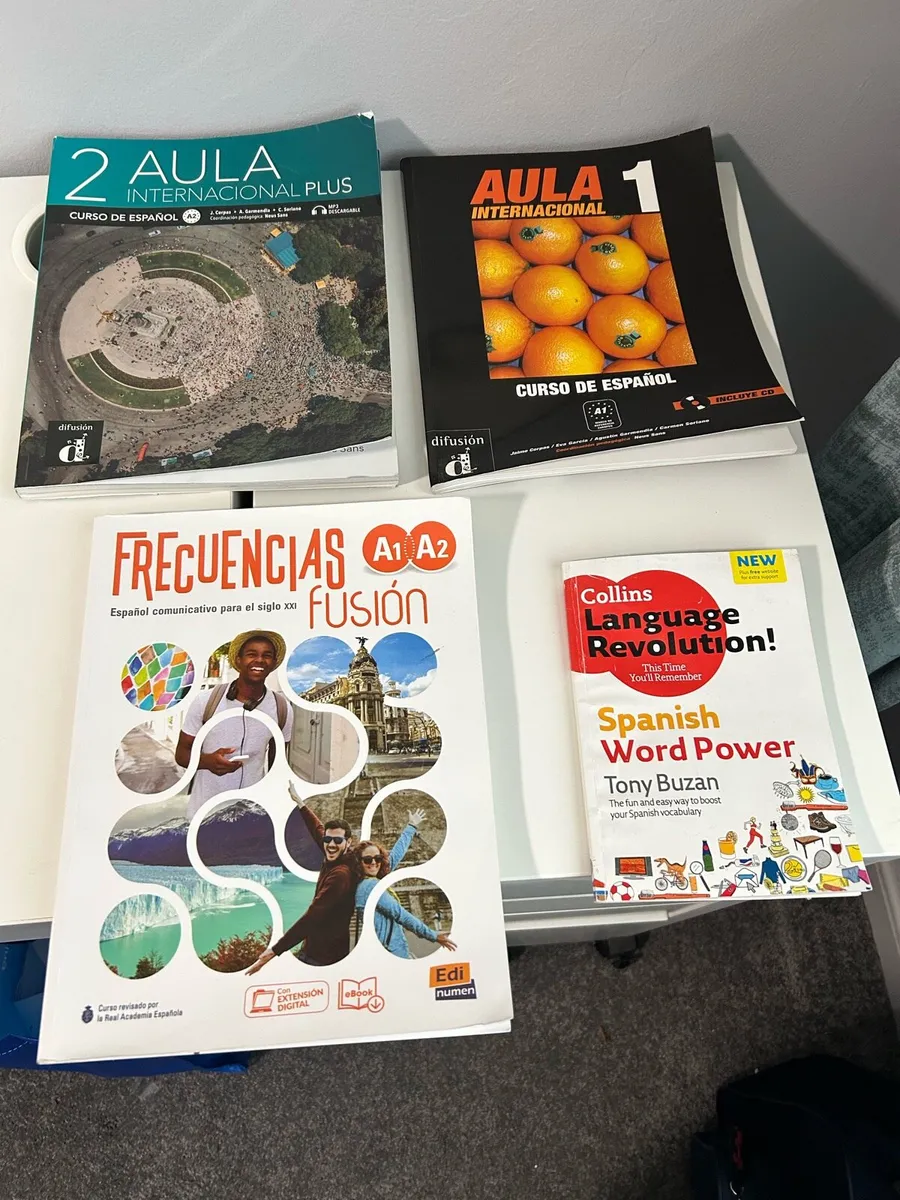 Spanish Books - Image 1