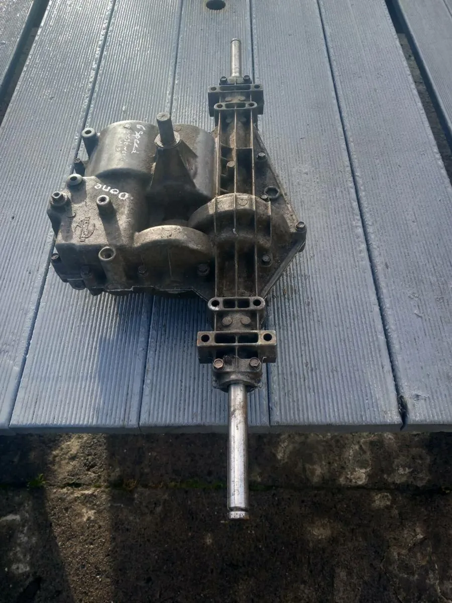 Westwood/Countax manual gearbox for sale - Image 2