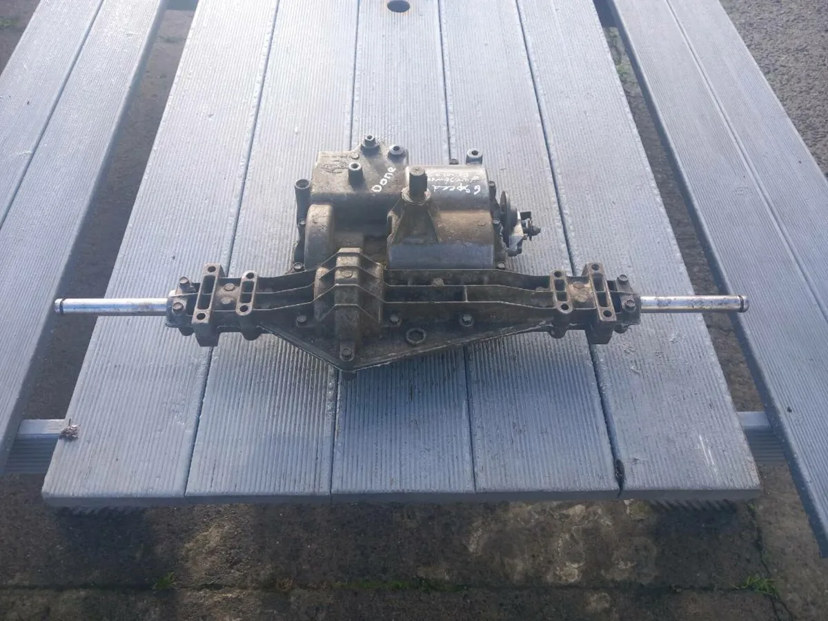 Westwood/Countax manual gearbox for sale - Image 3