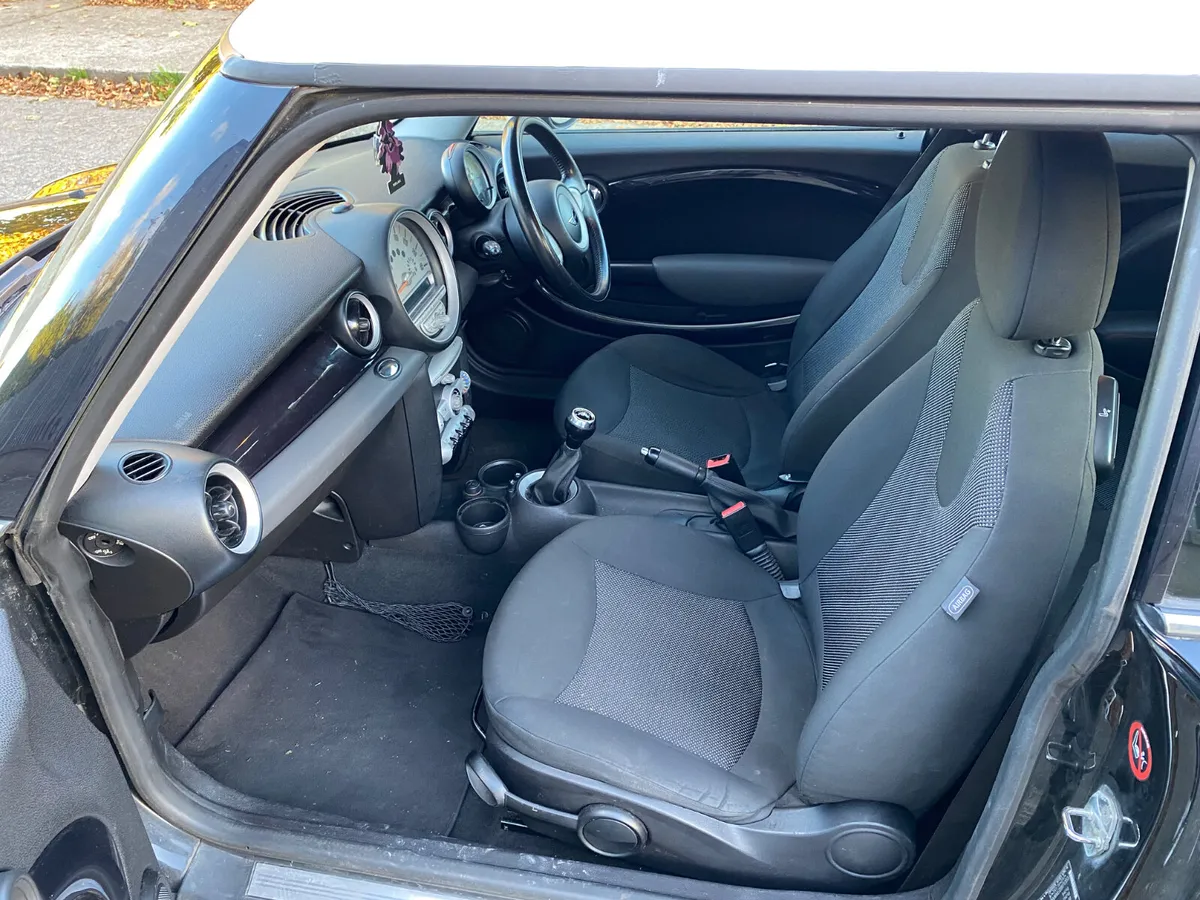 Mini Cooper Diesel - €2,750 - Image 4