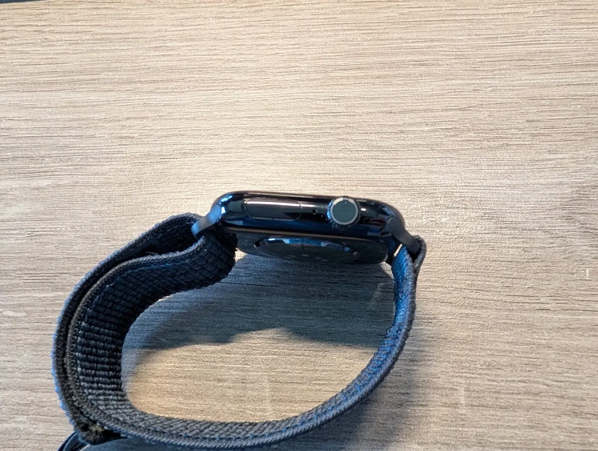 Apple Watch 10 46mm - Image 4