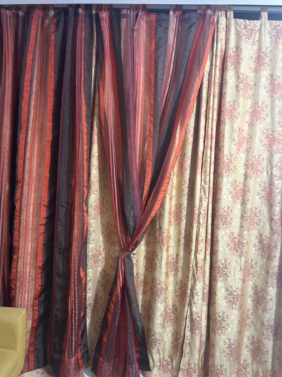 Curtains - Image 2