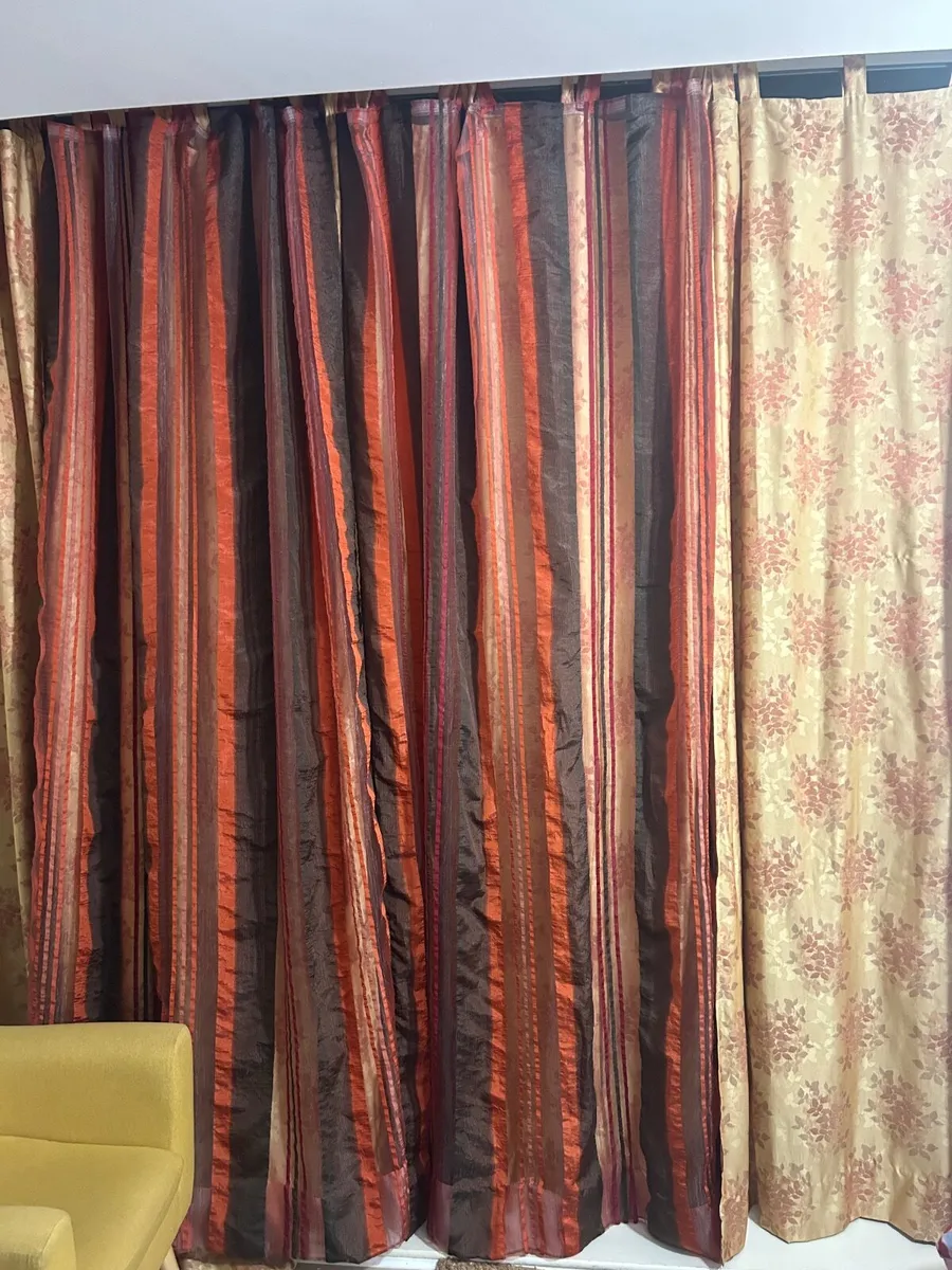Curtains - Image 3