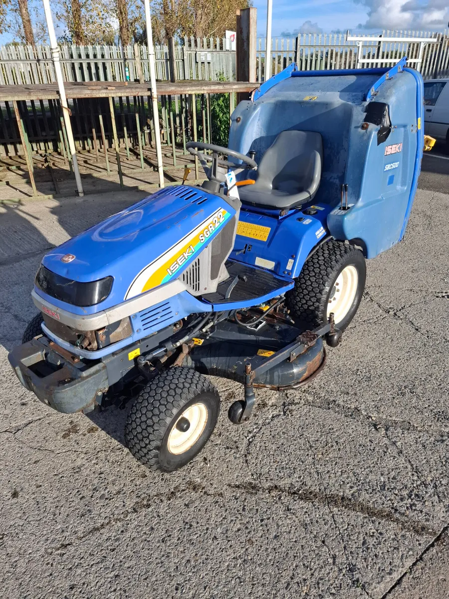 Iseki SGR22 High Dump Mower - Image 2
