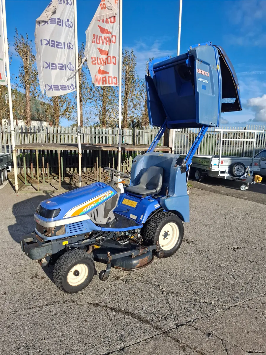 Iseki SGR22 High Dump Mower - Image 1
