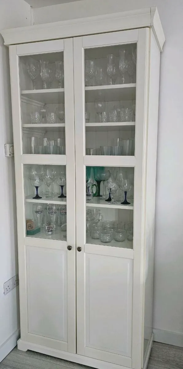 Large massive display - Image 2