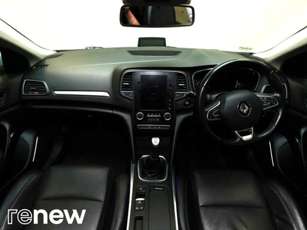 Renault Megane 1.6 dCi 130 Signature NAV  sunroof - Image 2
