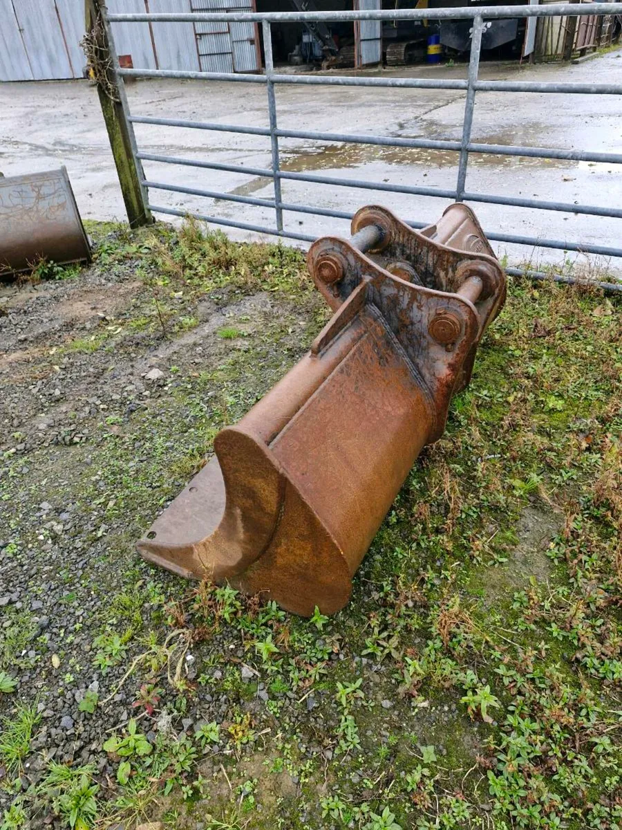 Strickland Grading bucket - Image 2