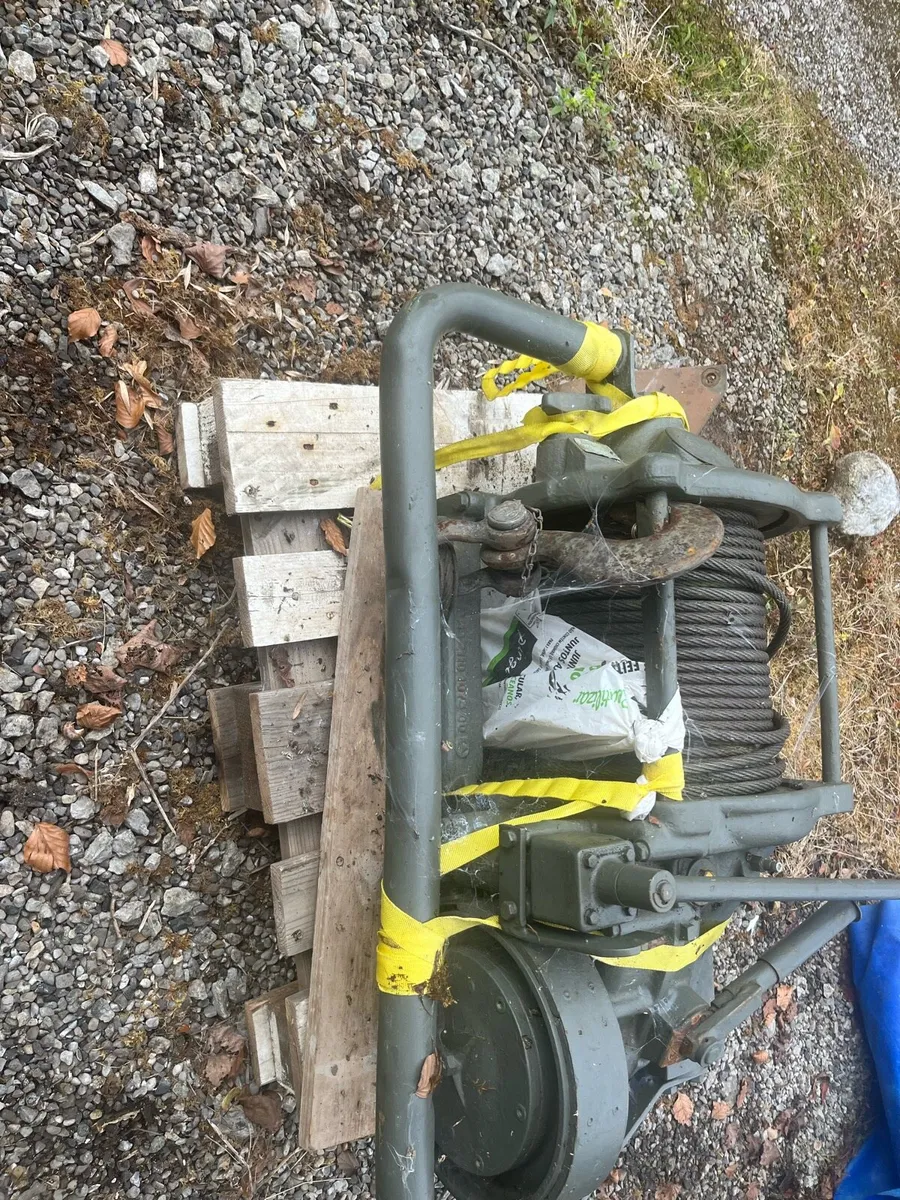 Winch from Unimog made by Hilfsbremse - Image 3
