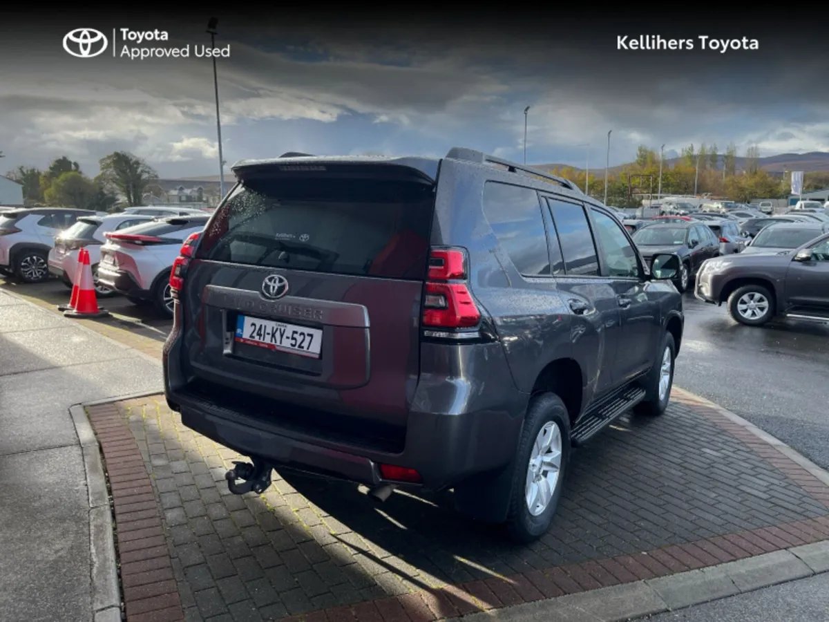 Toyota Land Cruiser LWB COMM A/T - Image 2