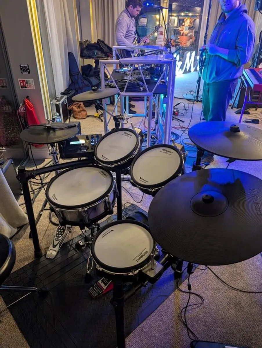 Roland Td-27kv2 Electronic Drum Kit - Image 1