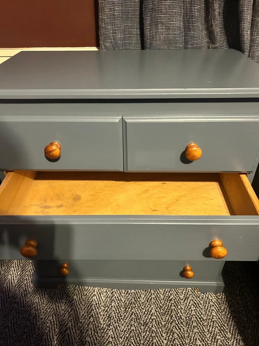Grey chest of drawers - Image 2