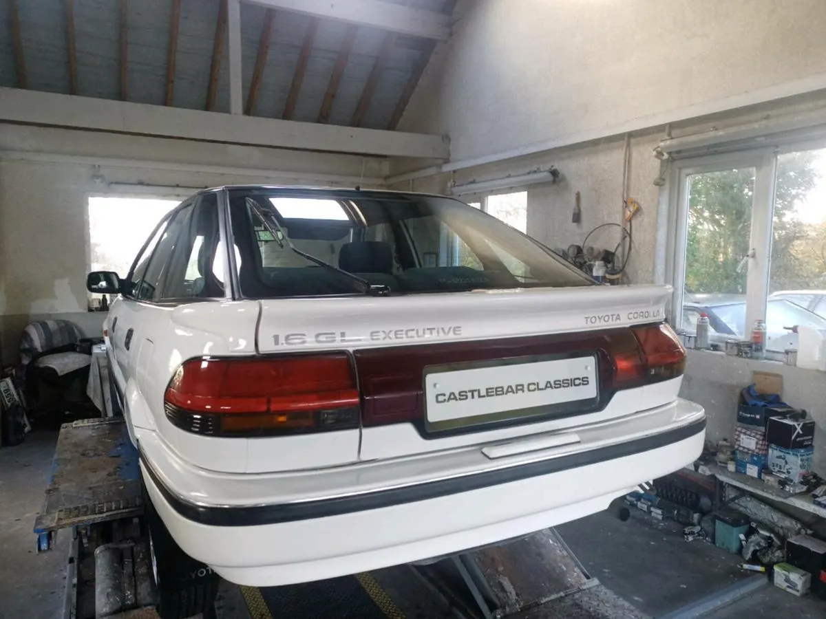 Toyota sprinter.  Executive - Image 2