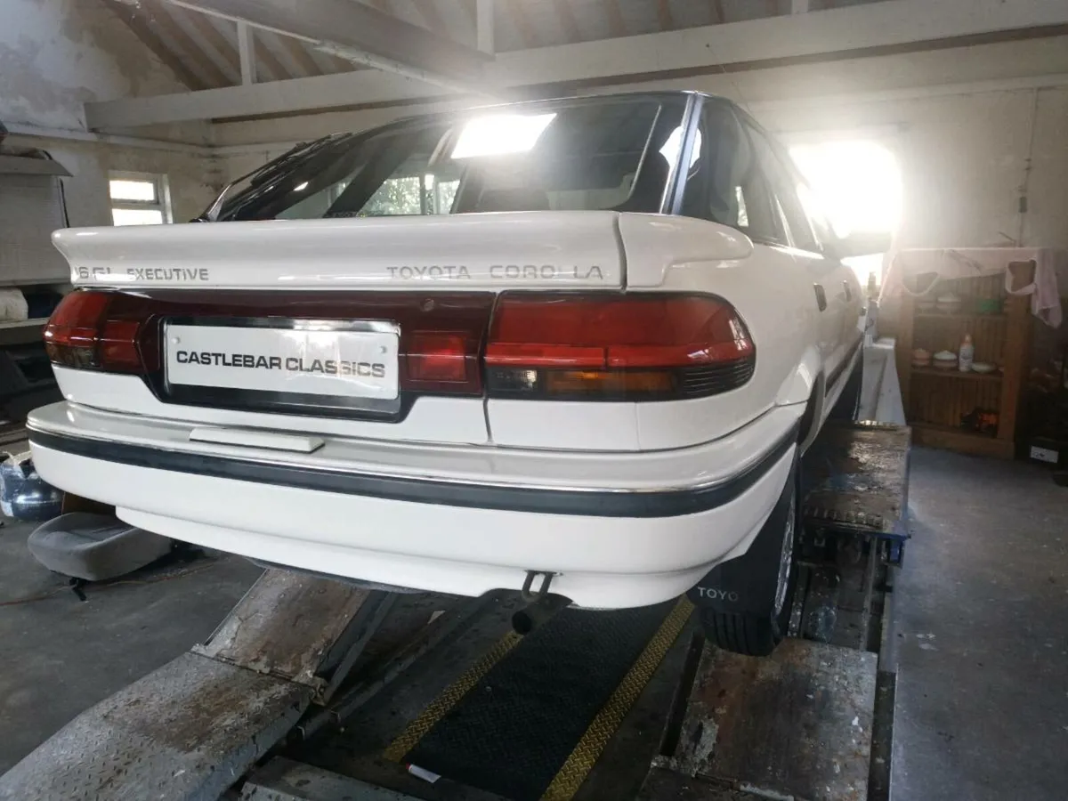 Toyota sprinter.  Executive - Image 3