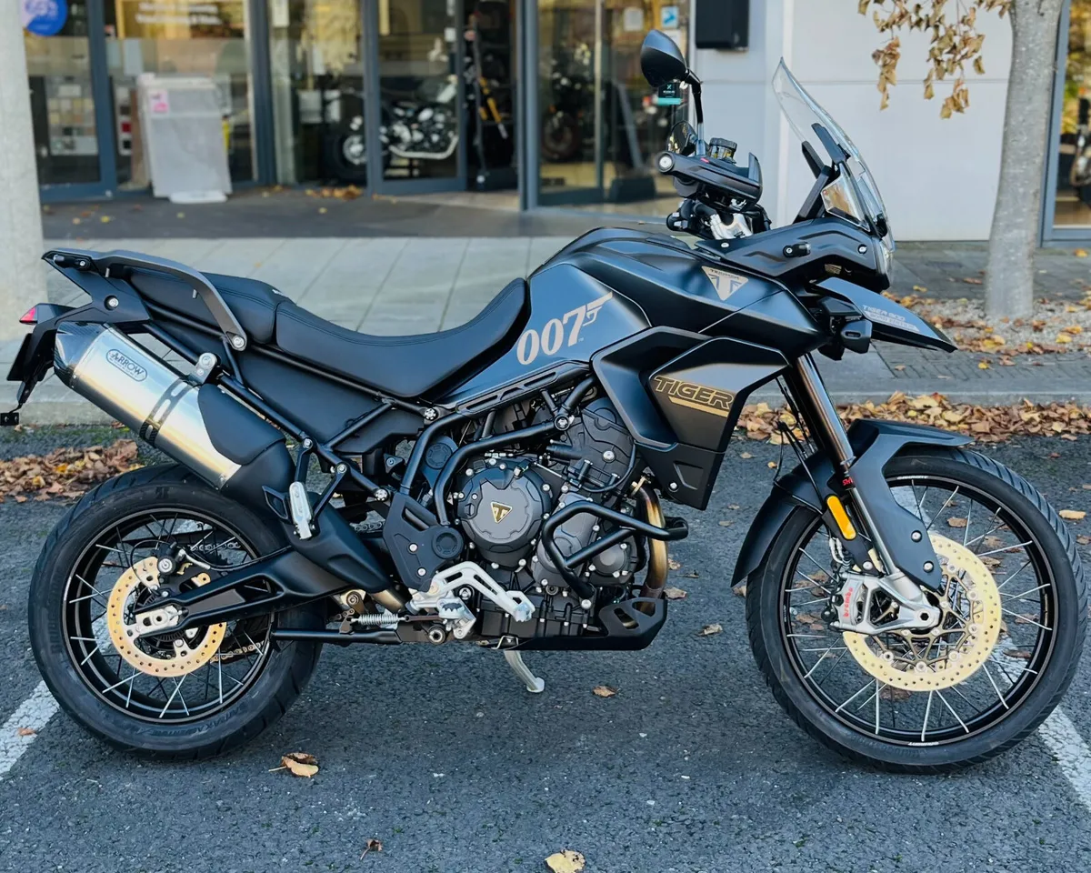 JAMES BOND EDITION TIGER 900 GT PRO RALLY - Image 1