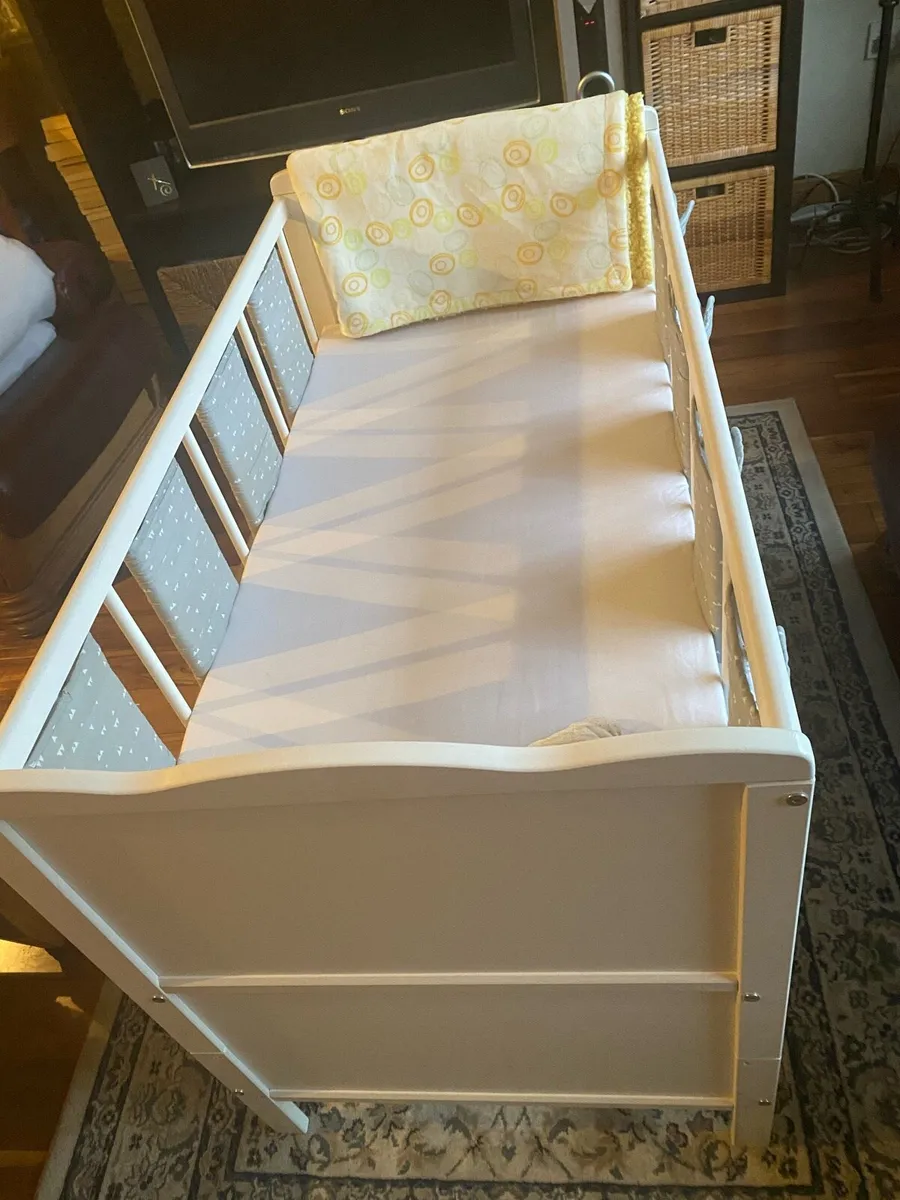 Child’s cot - Image 2