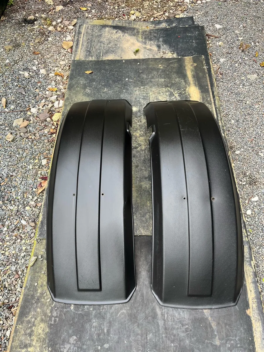 Valtra front mudguards skins - Image 3