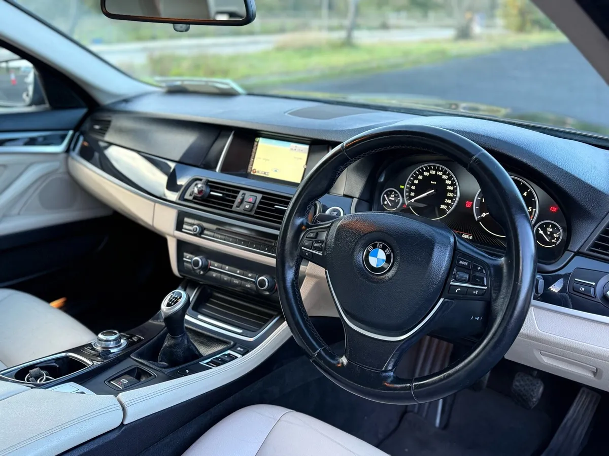 BMW 520 - Image 2