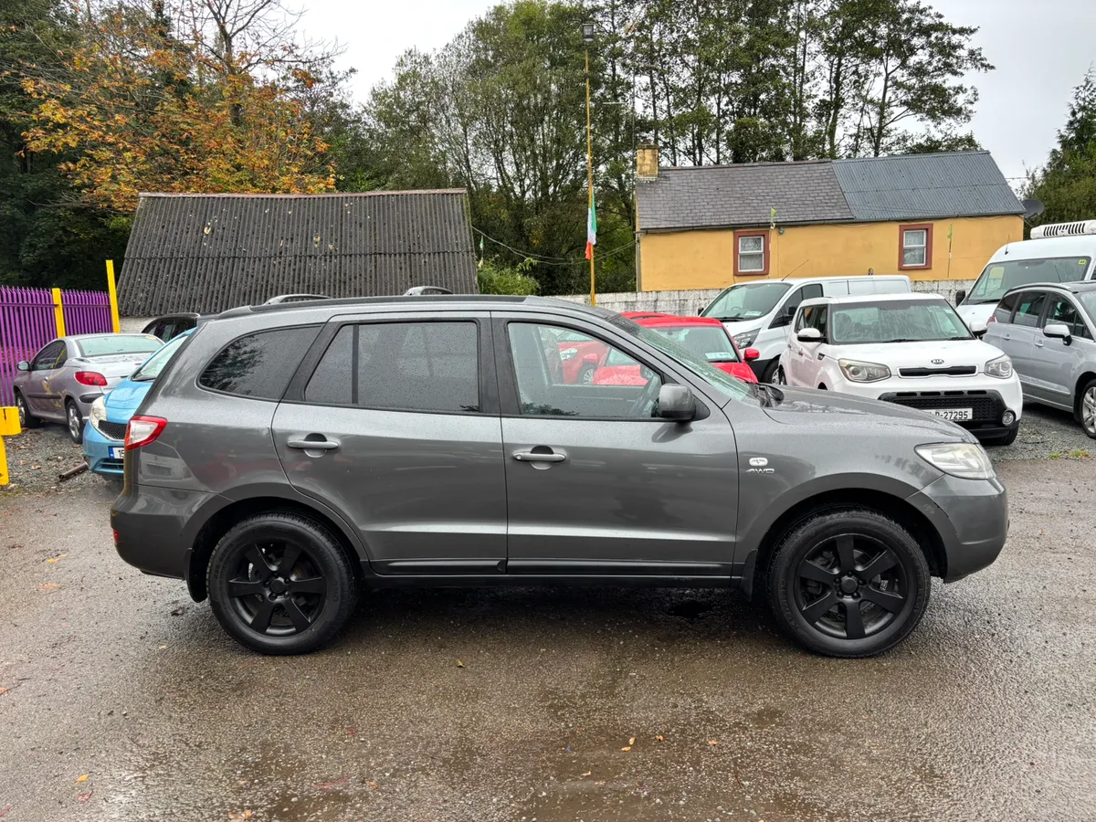 4WD Automatic Hyundai SantaFe NCT Warranty - Image 3