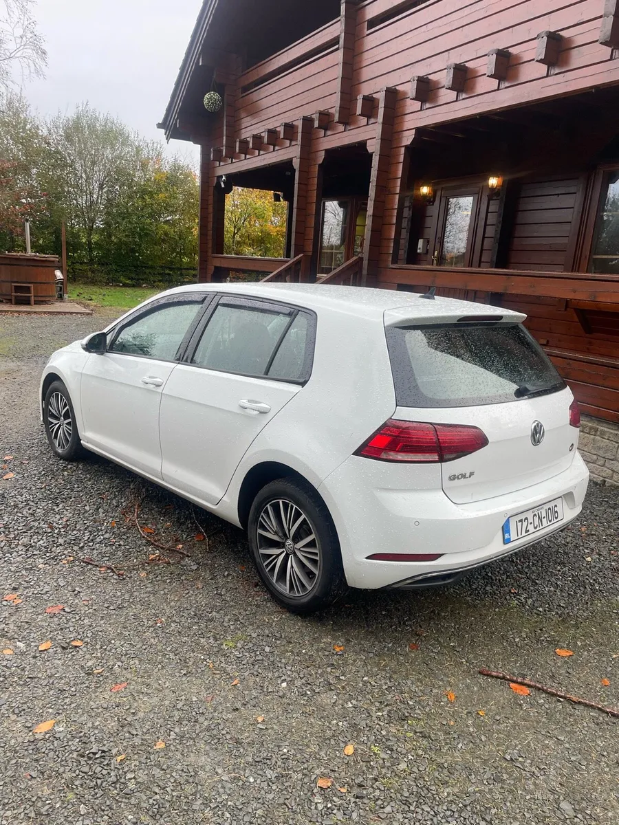 Volkswagen Golf 2017 1.6 TDI - Image 1