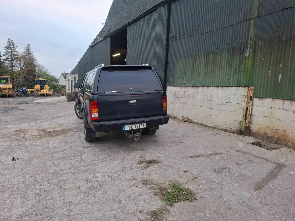 Toyota Hilux 2010 - Image 3
