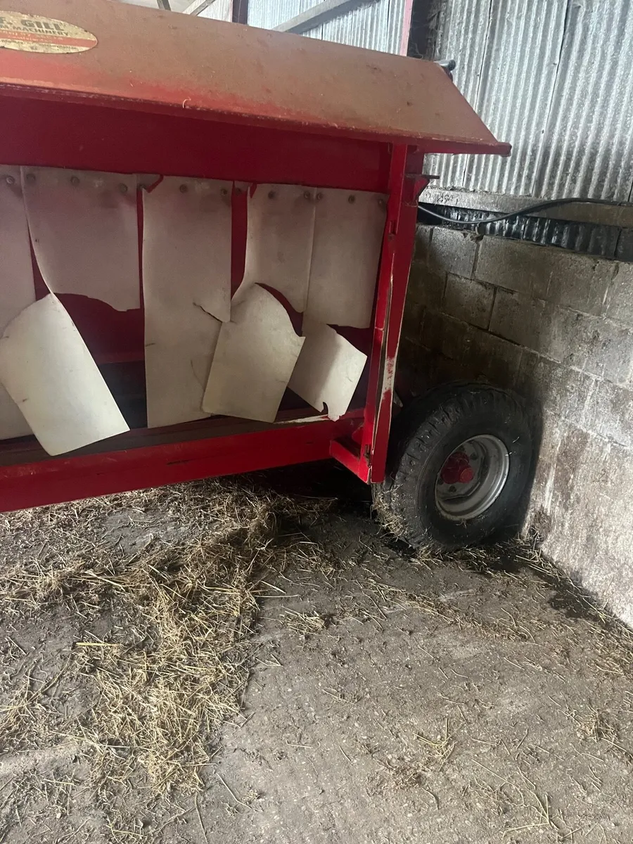 Ad lib meal feeder - Image 2