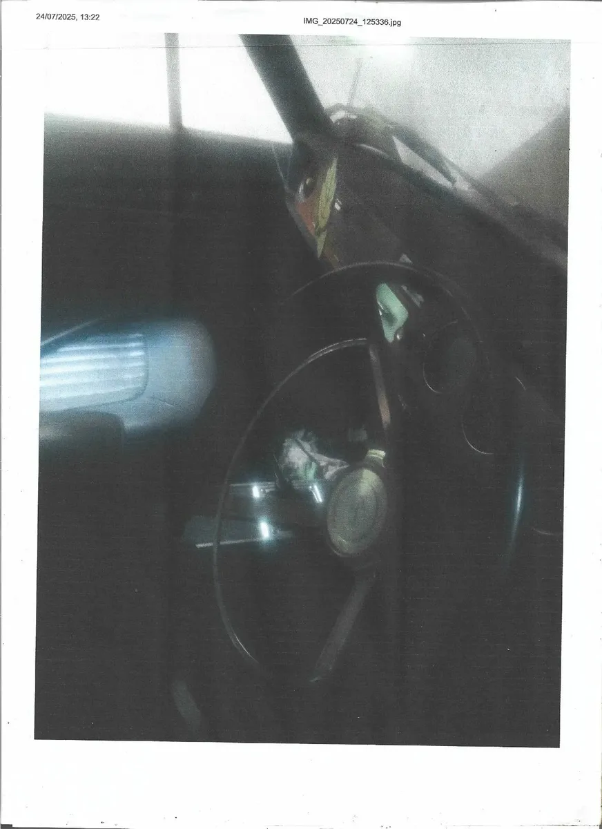 Ford Corsair 2000e Manual 1970 - Image 2