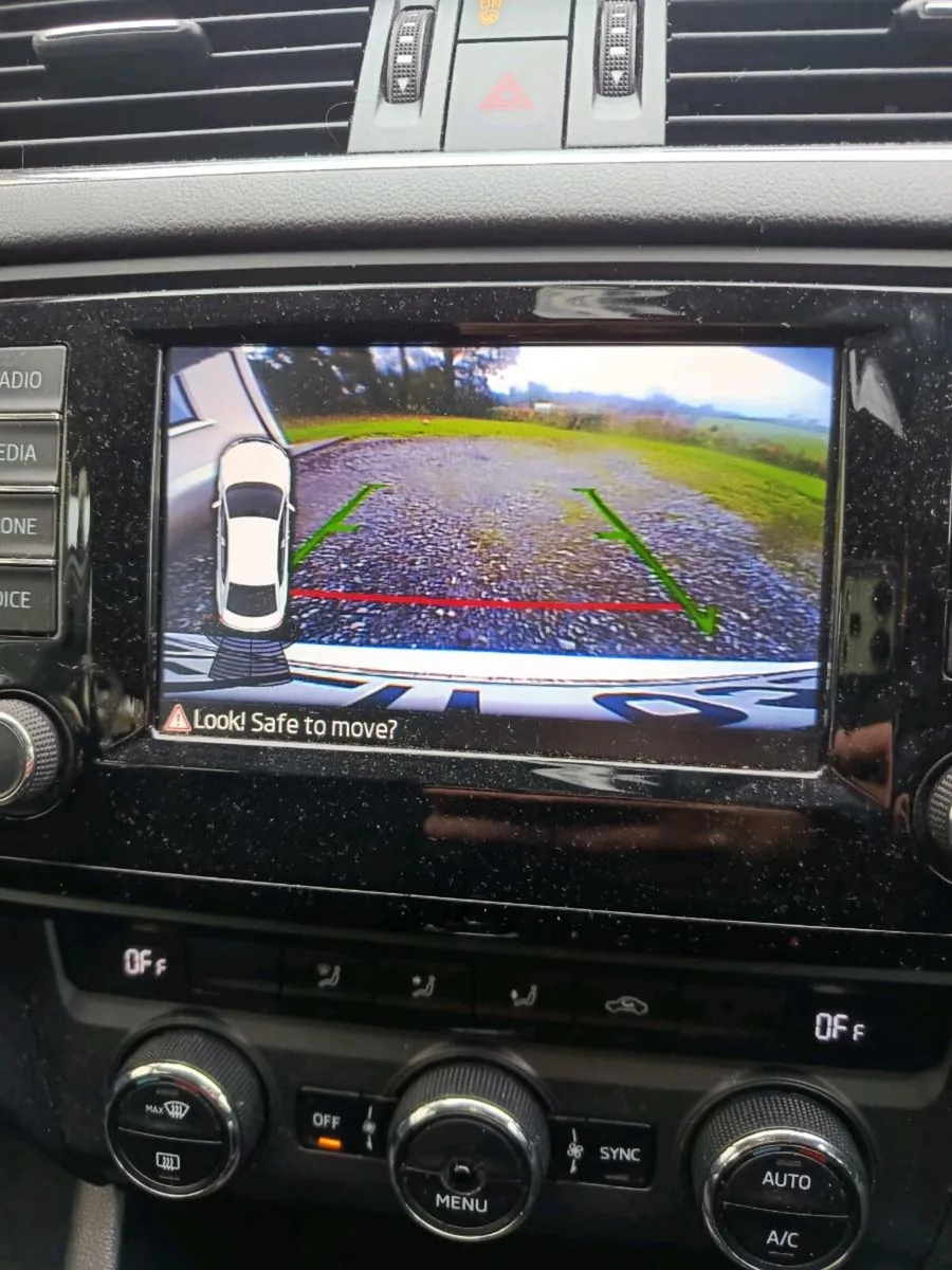 Skoda Octavia 2 years NCT new engine 65k miles - Image 3