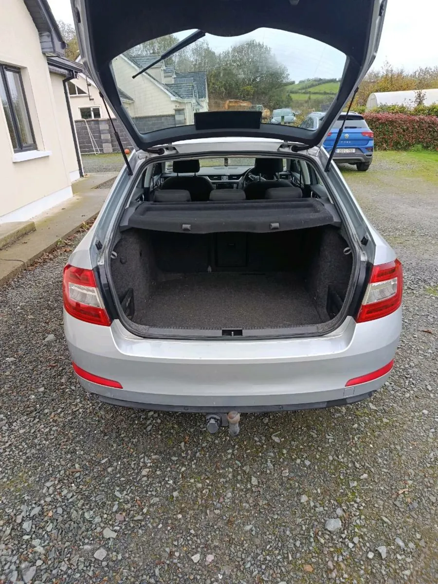 Skoda Octavia 2 years NCT new engine 65k miles - Image 4