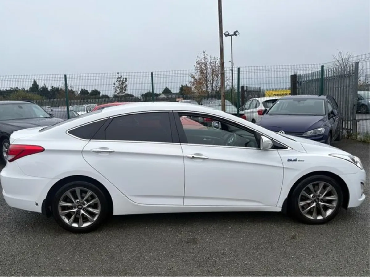 2015 Hyundai I40 Executive 1.7L Diesel NCT 06/2026 - Image 2