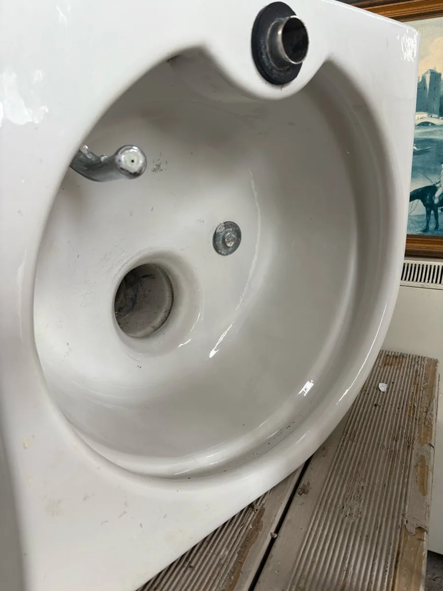 Large double kitchen Belfast sink - Image 3
