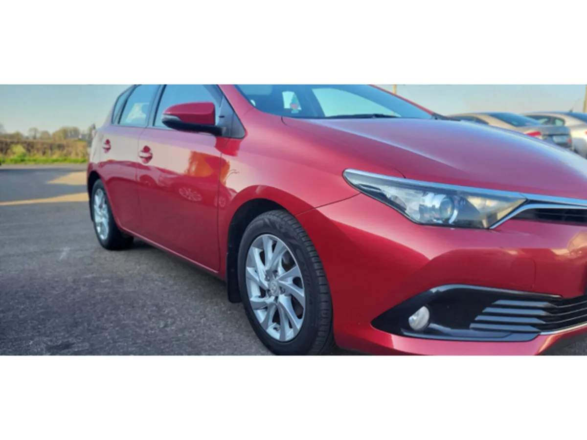 Toyota Auris 2016! - Image 1