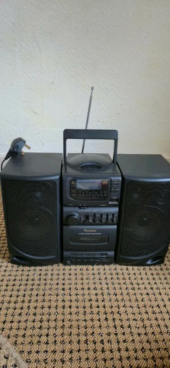 Venturer Retro Hifi Stereo - Image 1