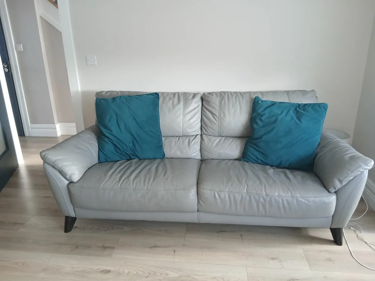 Sofa - Image 3