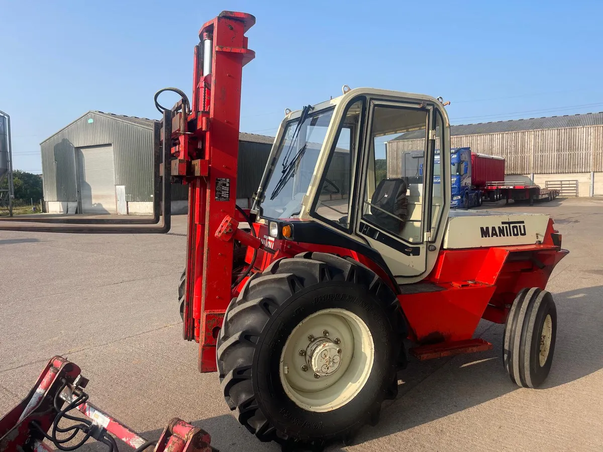 MANITOU M226 FORKLIFT C/W BUCKET - Image 1