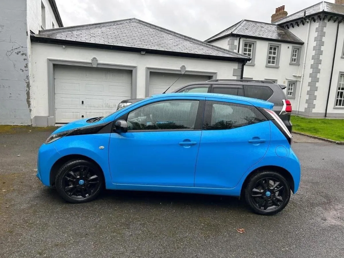 Toyota Aygo X 2016 - Image 3