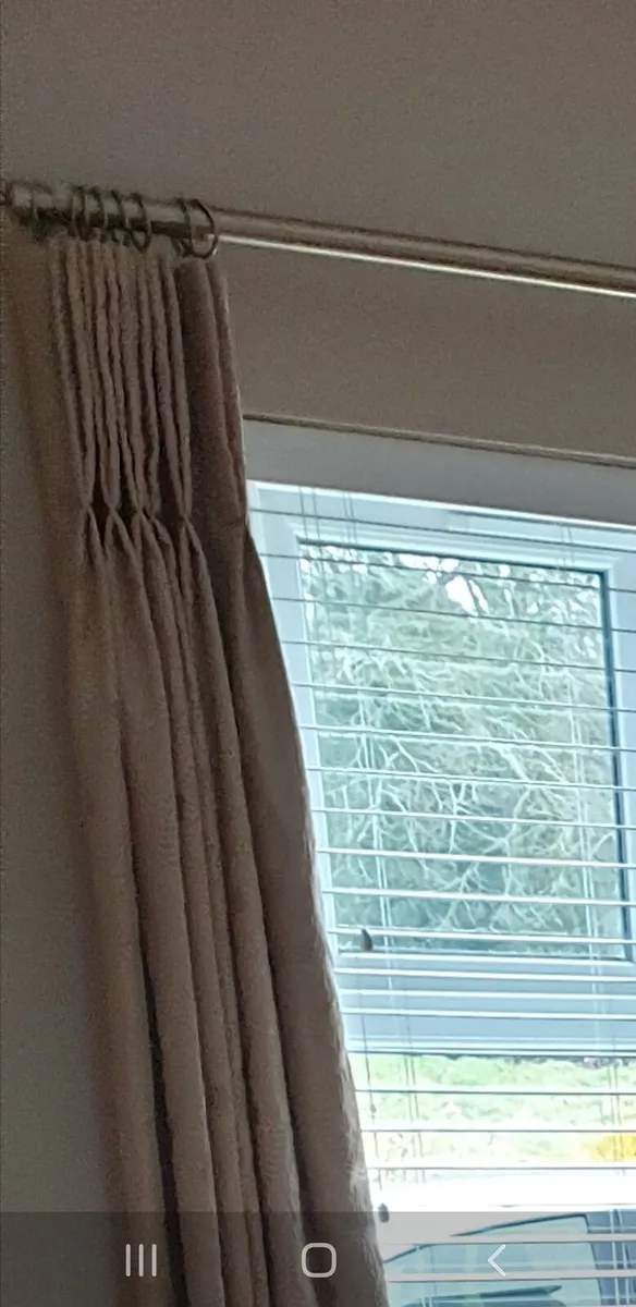 Curtains - Image 2