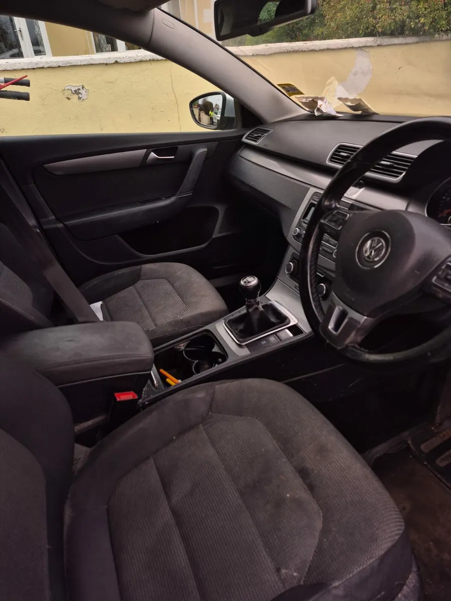 Volks wagon passat - Image 4