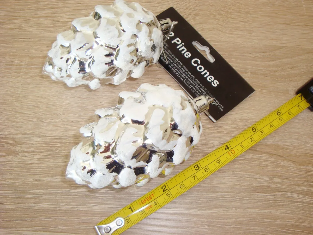 Silver and white pinecones Christmas - NEW - Image 3