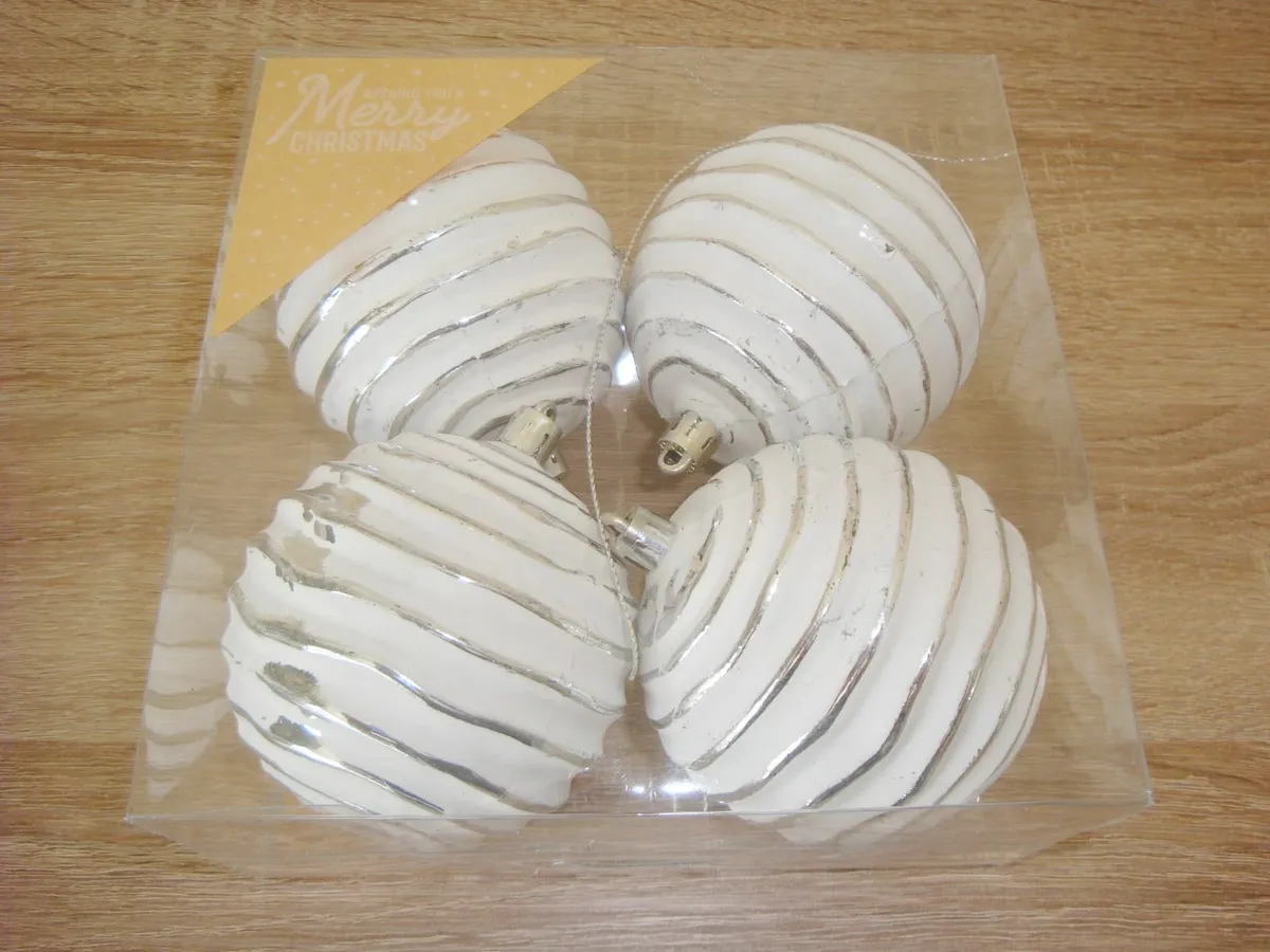 White and silver swirl round baubles 8cm- NEW - Image 3
