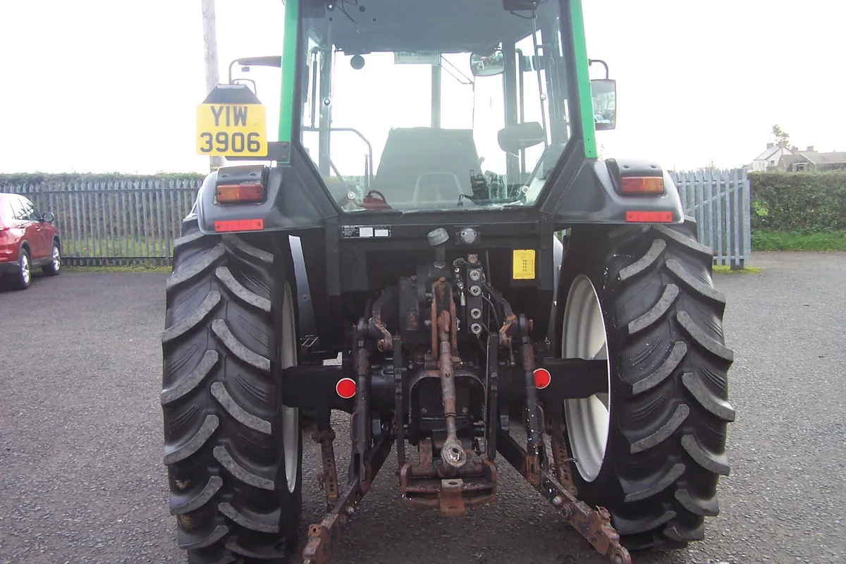 2000 Valtra 900 - Image 4