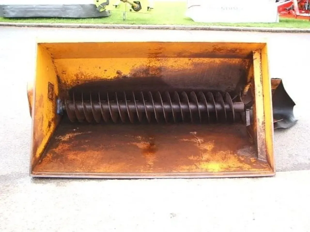ARROWQUIP GA4 FEEDER BUCKET - Image 2