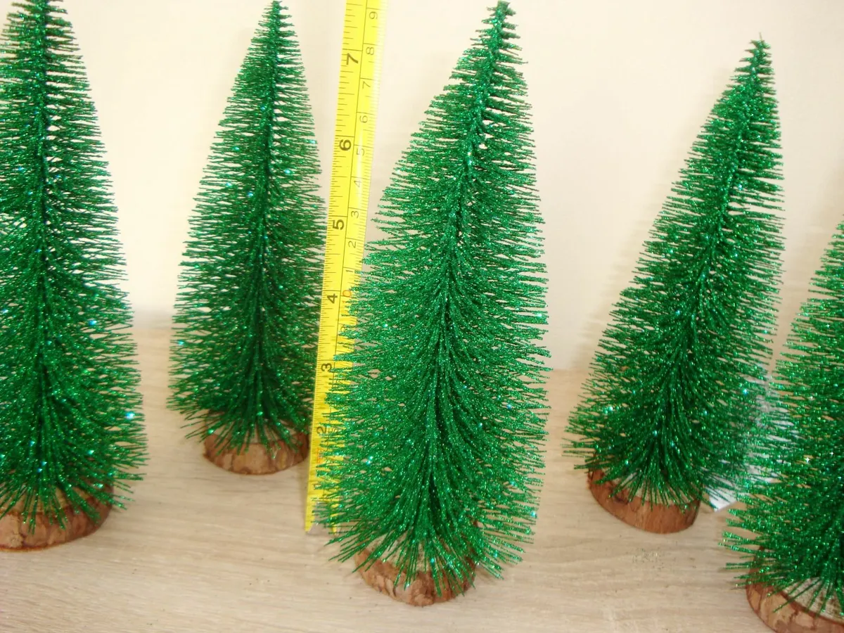 7 x Glitter bottle brush trees - GREEN - Image 3